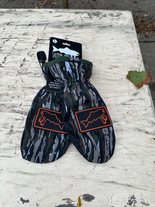 Salmon Arms - Team Mitt, Realstee