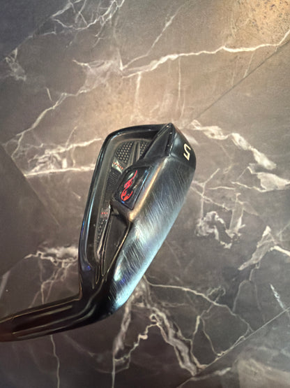 USED Bomb #5 Iron RH