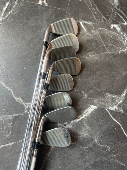 USED WIlson Power Surge Iron Set 8pcs (4,5,6,7,8,9,S,P) RH