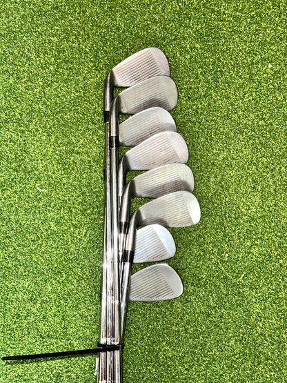 USED Tommy Armour 835 Hot Scot Iron Set