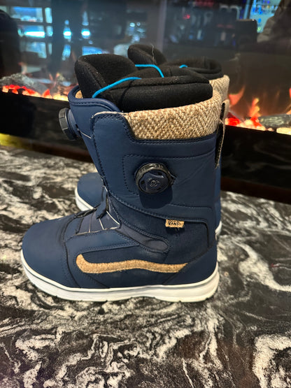 Used Vans Aura Snowboard Boots men’s 9