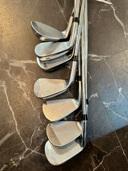 USED Callaway Rogue Pro CF18 iron set 5-Aw 7 clubs RH stiff flex