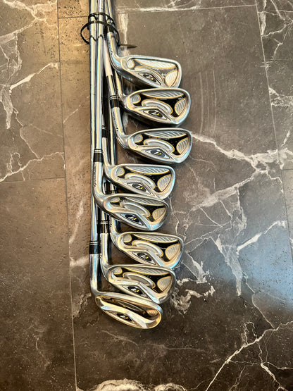 USED TaylorMade r7 iron set 4-A 8 clubs RH R-flex