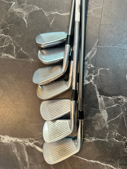 USED Titleist CB 710 Iron Set(4,5,6,7,8,9,P) RH