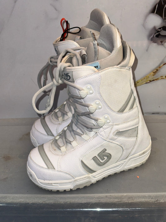 USED Burton Women’s Snowboard Boots 8.5W