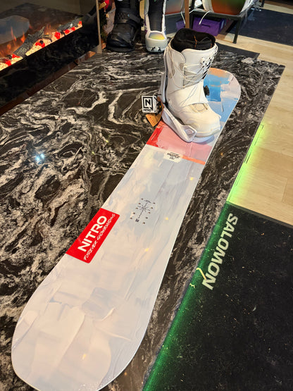 Nitro Womens Snowboard Bundle