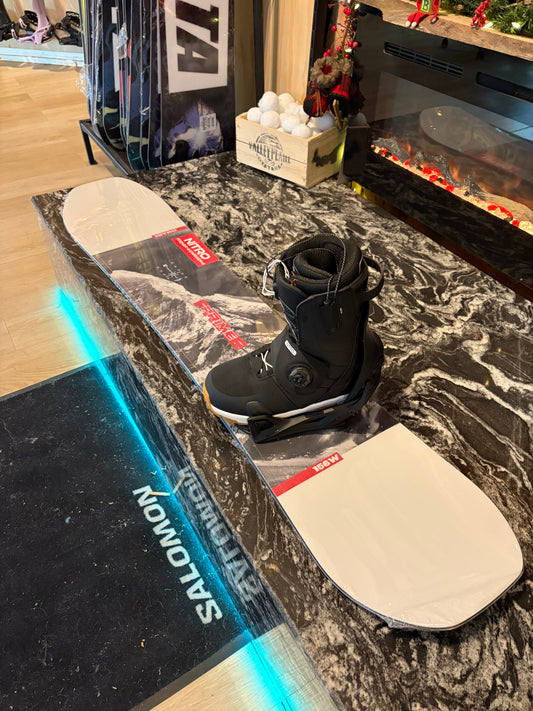 Nitro Mens SnowBoard Bundle