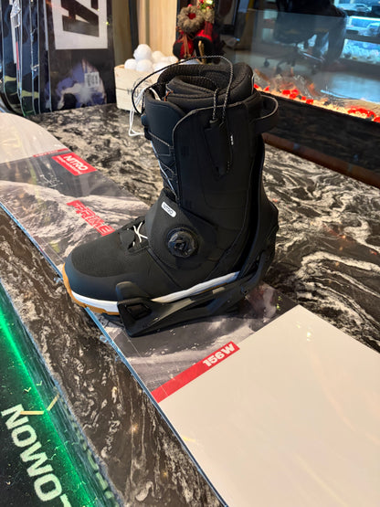 Nitro Mens SnowBoard Bundle