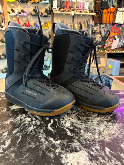 USED Ride Idol Snowboard Boots Wmns 8.5