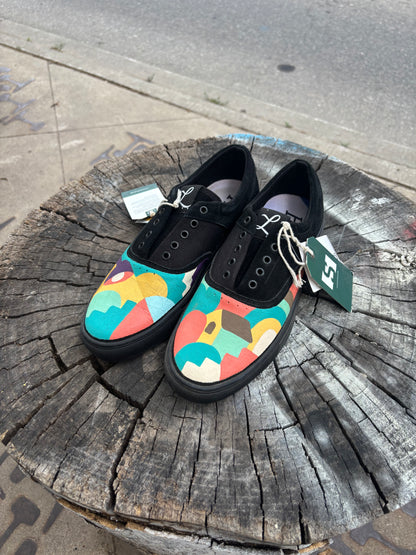 SZ. 9 - STATE Footwear X LOCAL SKATESHOP X CLEAR EYES