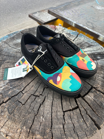 SZ. 9 - STATE Footwear X LOCAL SKATESHOP X CLEAR EYES