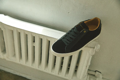 Hours - Shoes, C71. Black/White